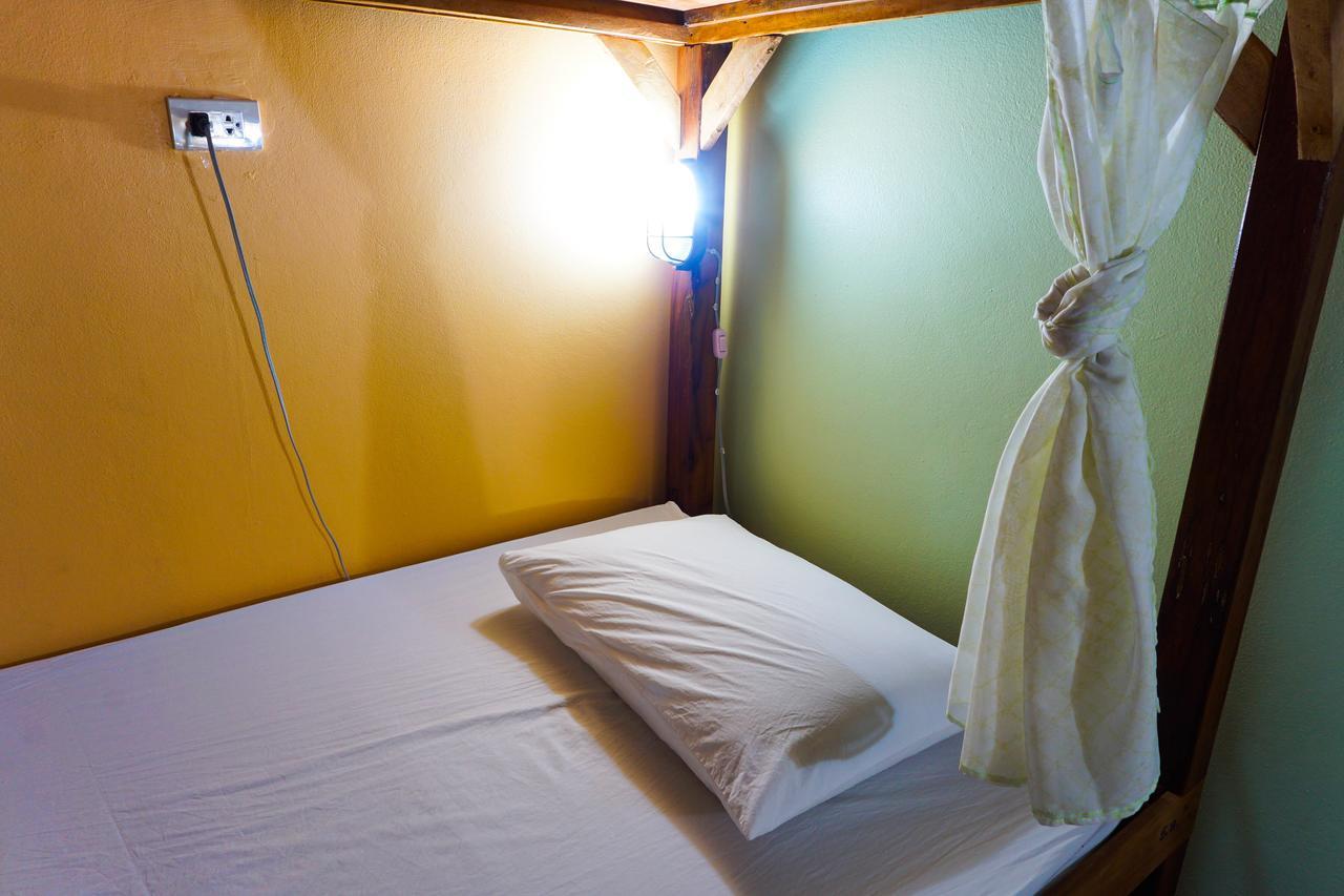 Zleep63 Hostel Bangkok Buitenkant foto