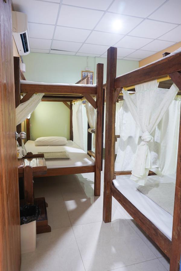 Zleep63 Hostel Bangkok Buitenkant foto