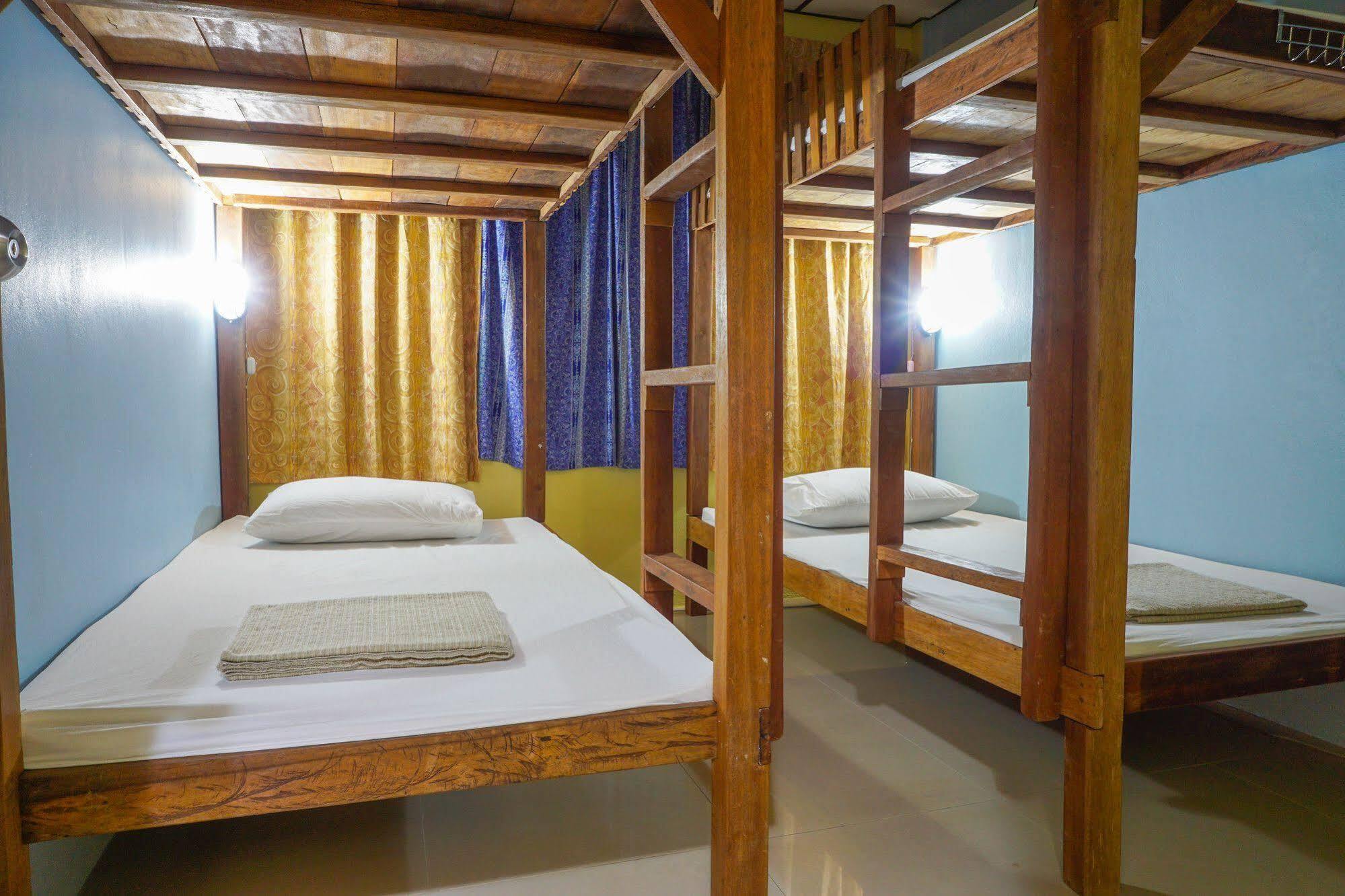 Zleep63 Hostel Bangkok Buitenkant foto